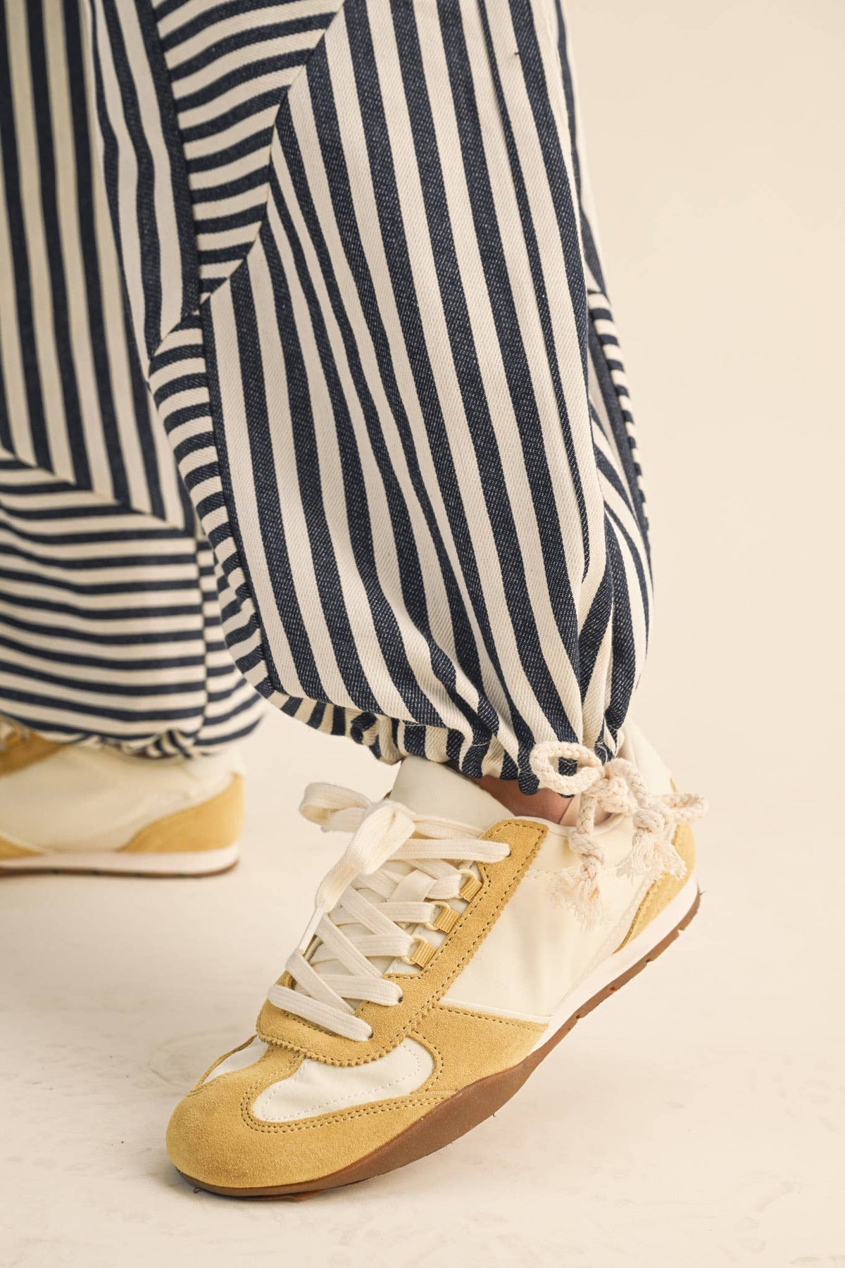 MIXED STRIPES PARACHUTE PANTS MP4366: Dark Blue Stripe / M