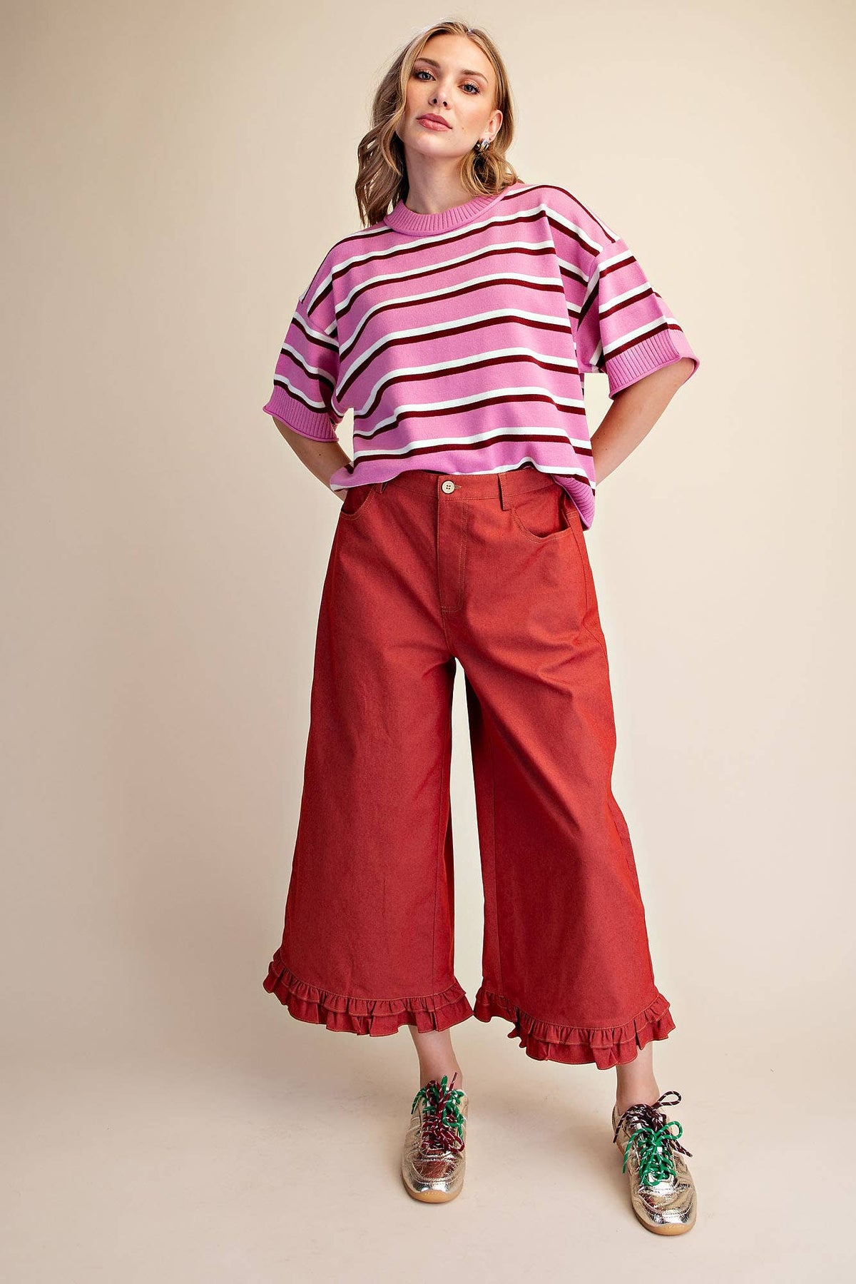 Crew-Neck Stripe Sweater: Brown / L