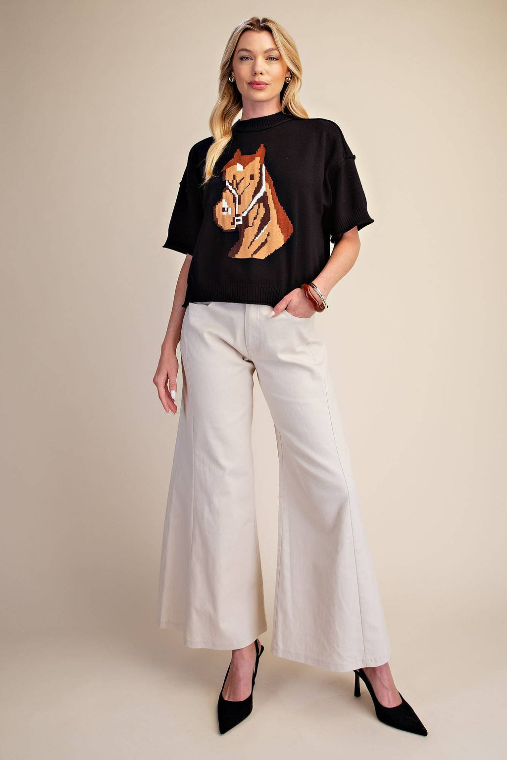 Western Horse Crew Neck Sweater: Camel / M