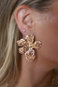 STATEMENT FLOWER STUD EARRINGS