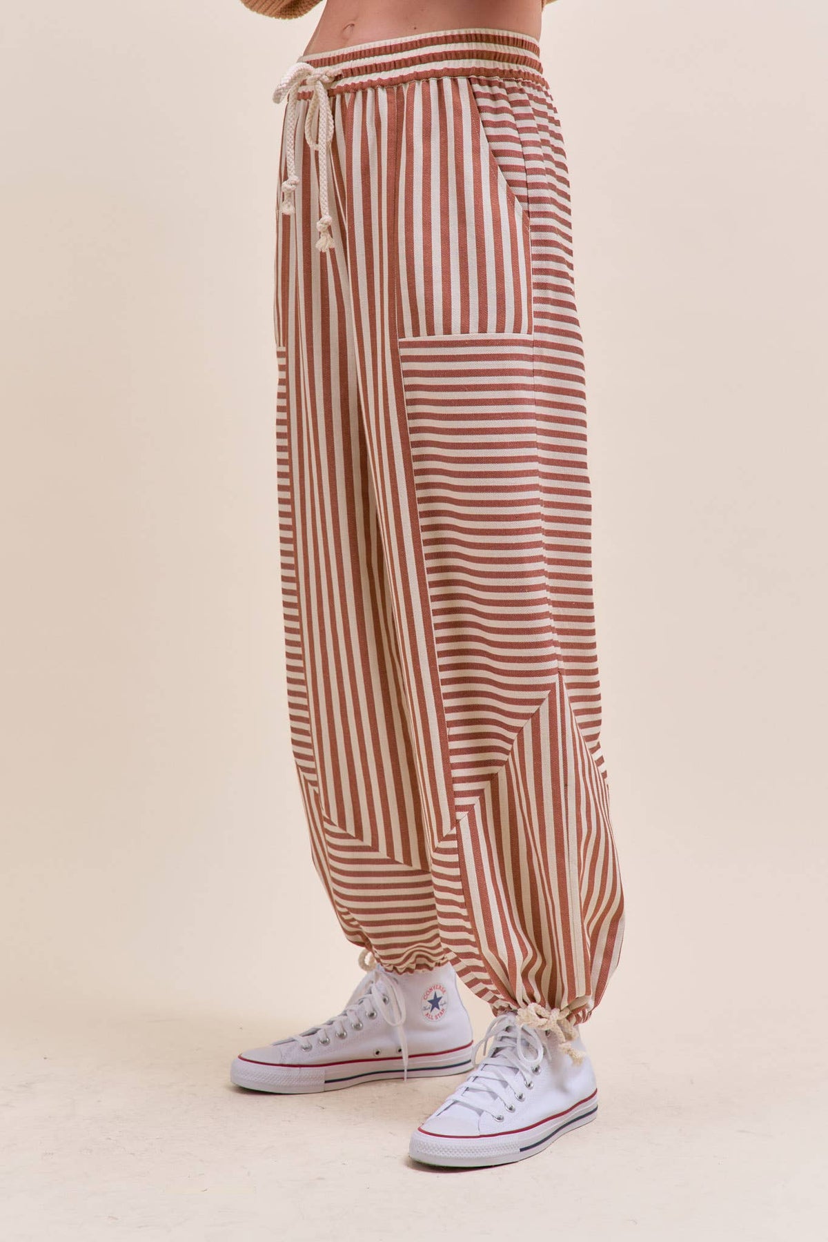 MIXED STRIPES PARACHUTE PANTS MP4366: Dark Blue Stripe / M