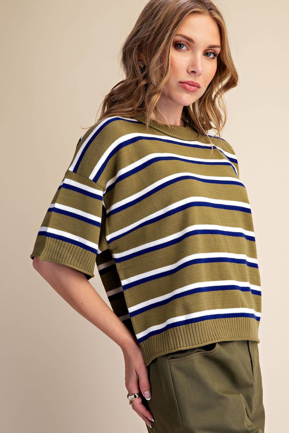 Crew-Neck Stripe Sweater: Brown / L