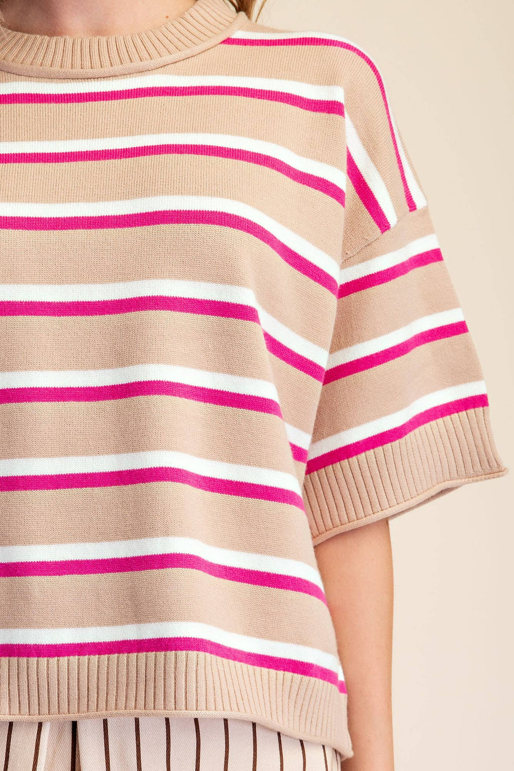 Crew-Neck Stripe Sweater: Brown / L