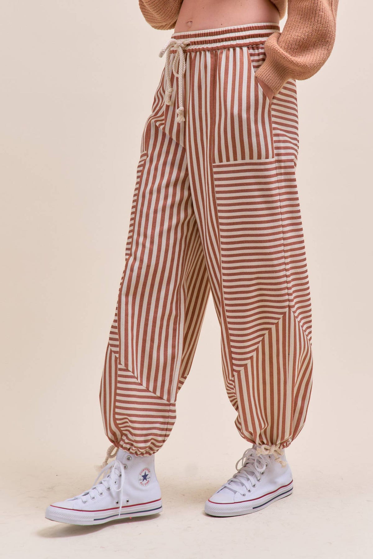 MIXED STRIPES PARACHUTE PANTS MP4366: Dark Blue Stripe / M
