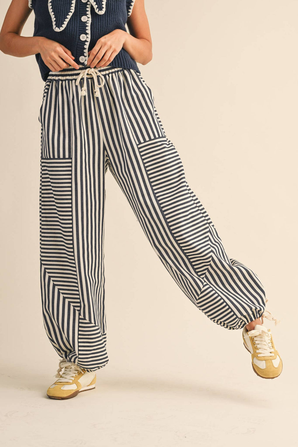 MIXED STRIPES PARACHUTE PANTS MP4366: Dark Blue Stripe / M