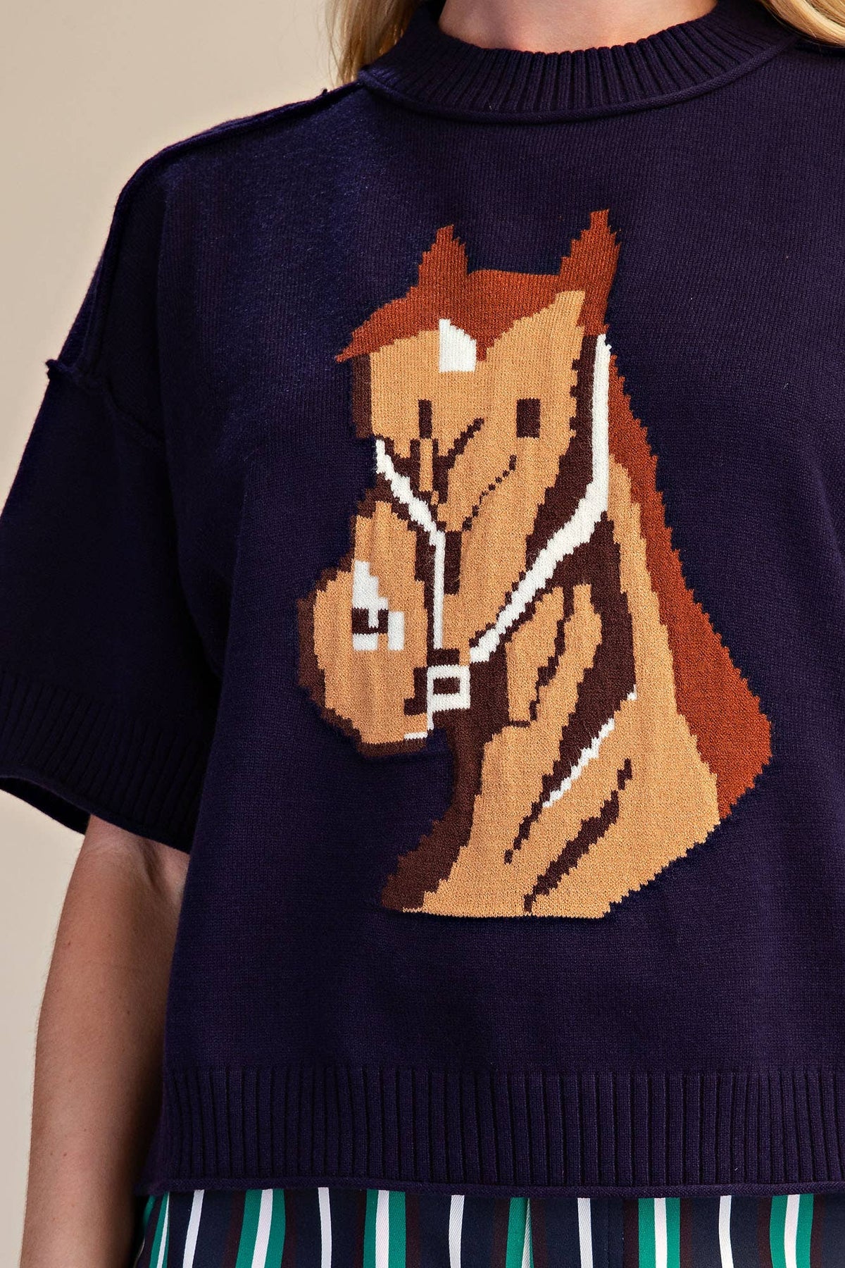 Western Horse Crew Neck Sweater: Camel / L