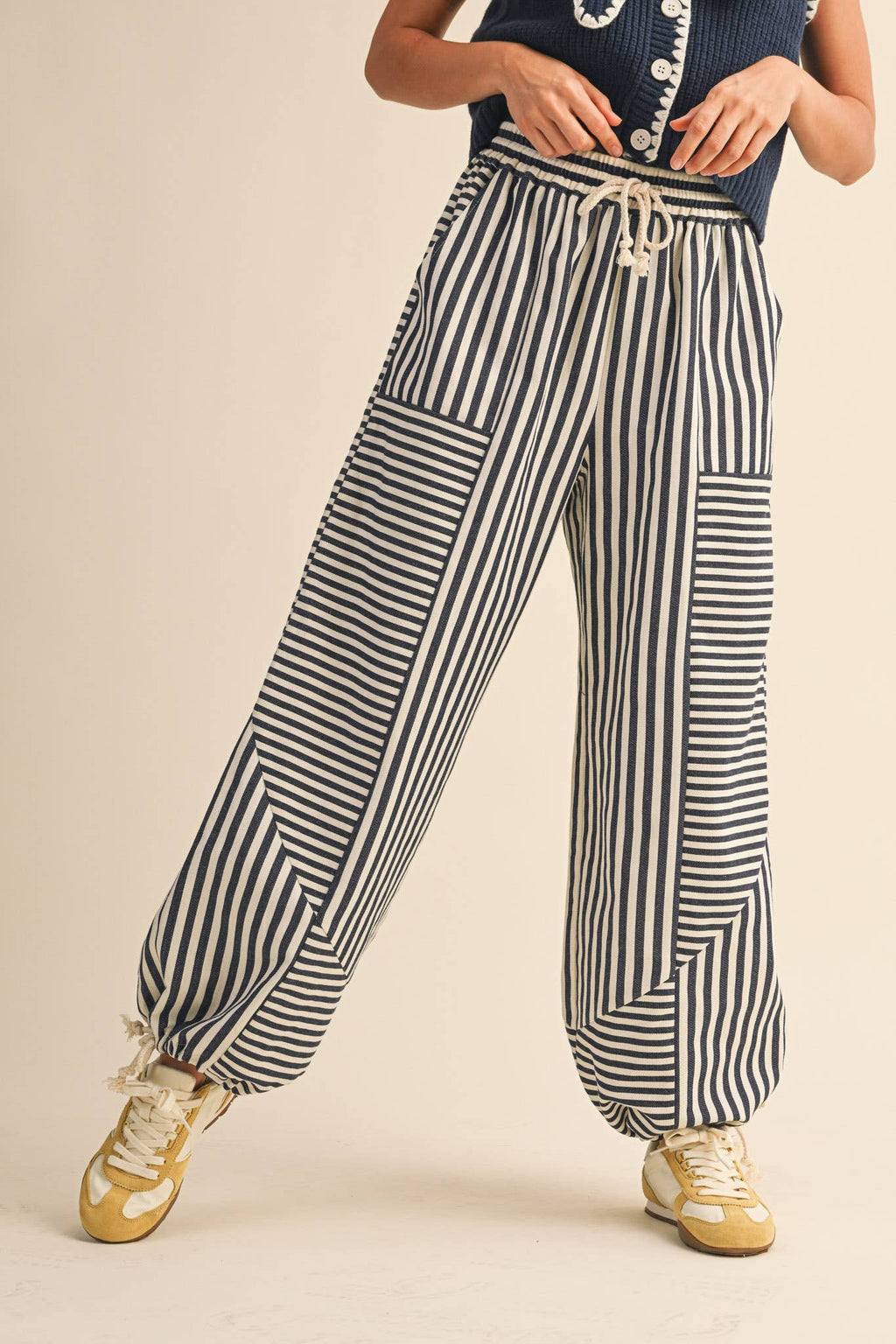 MIXED STRIPES PARACHUTE PANTS MP4366: Dark Blue Stripe / S