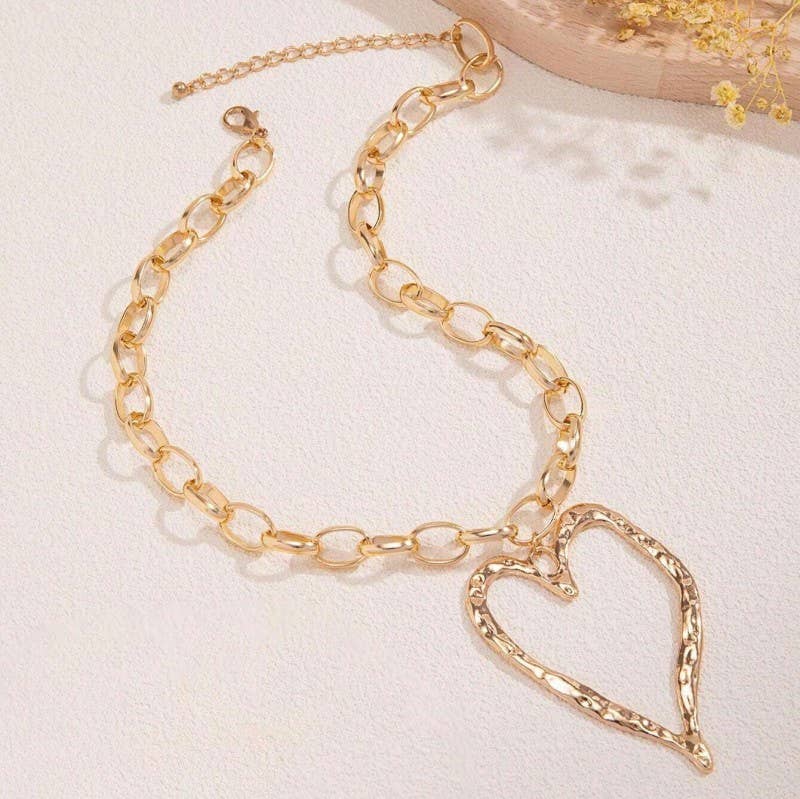 Statement Hammered Open Heart Necklace | 40NK9698: Gold