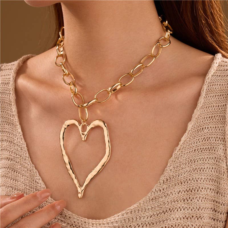 Statement Hammered Open Heart Necklace | 40NK9698: Gold
