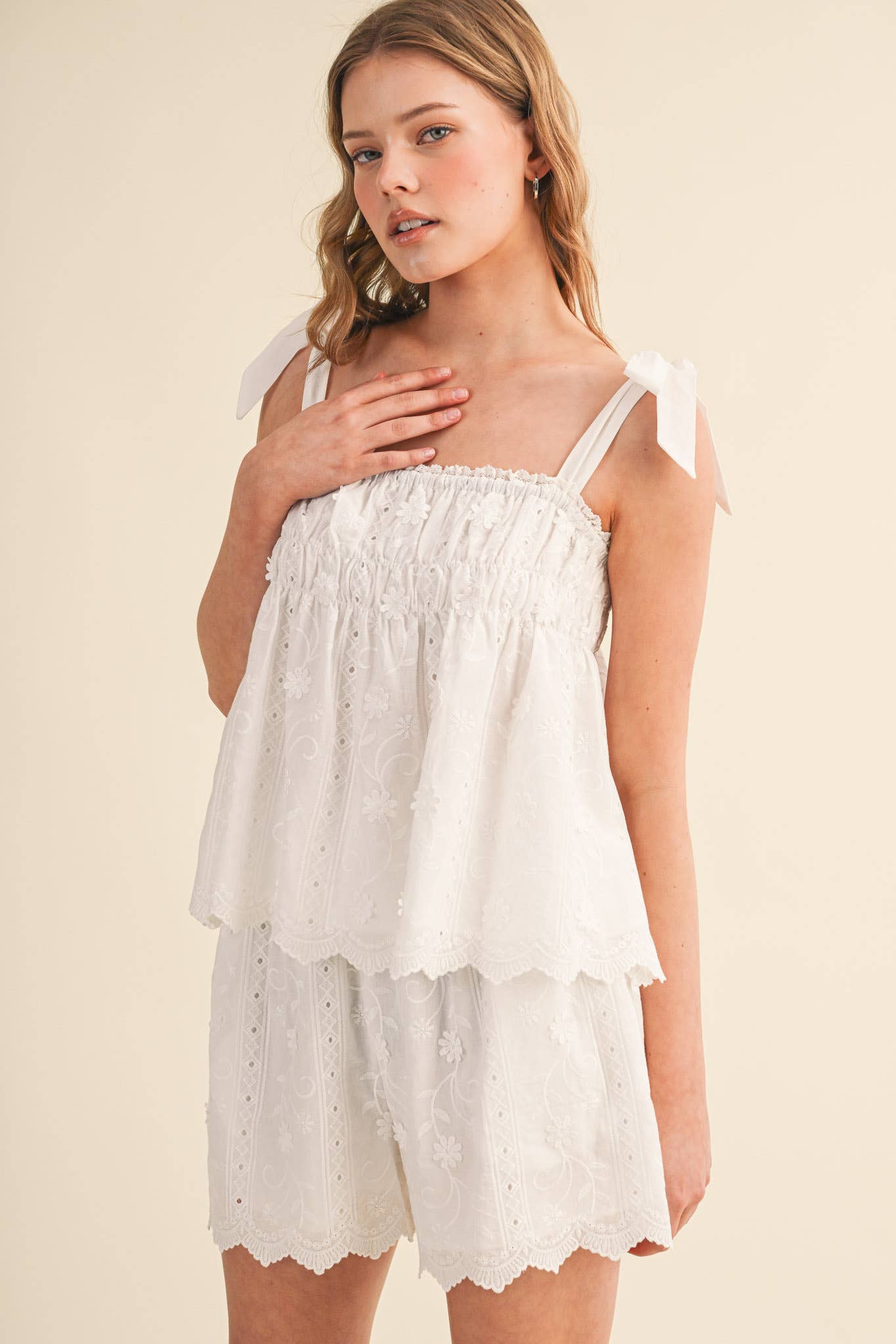 FLORAL EYELET TANK AND SHORTS SET MPST4820: White / S