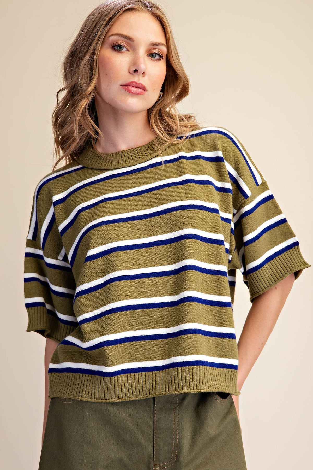 Crew-Neck Stripe Sweater: Brown / L