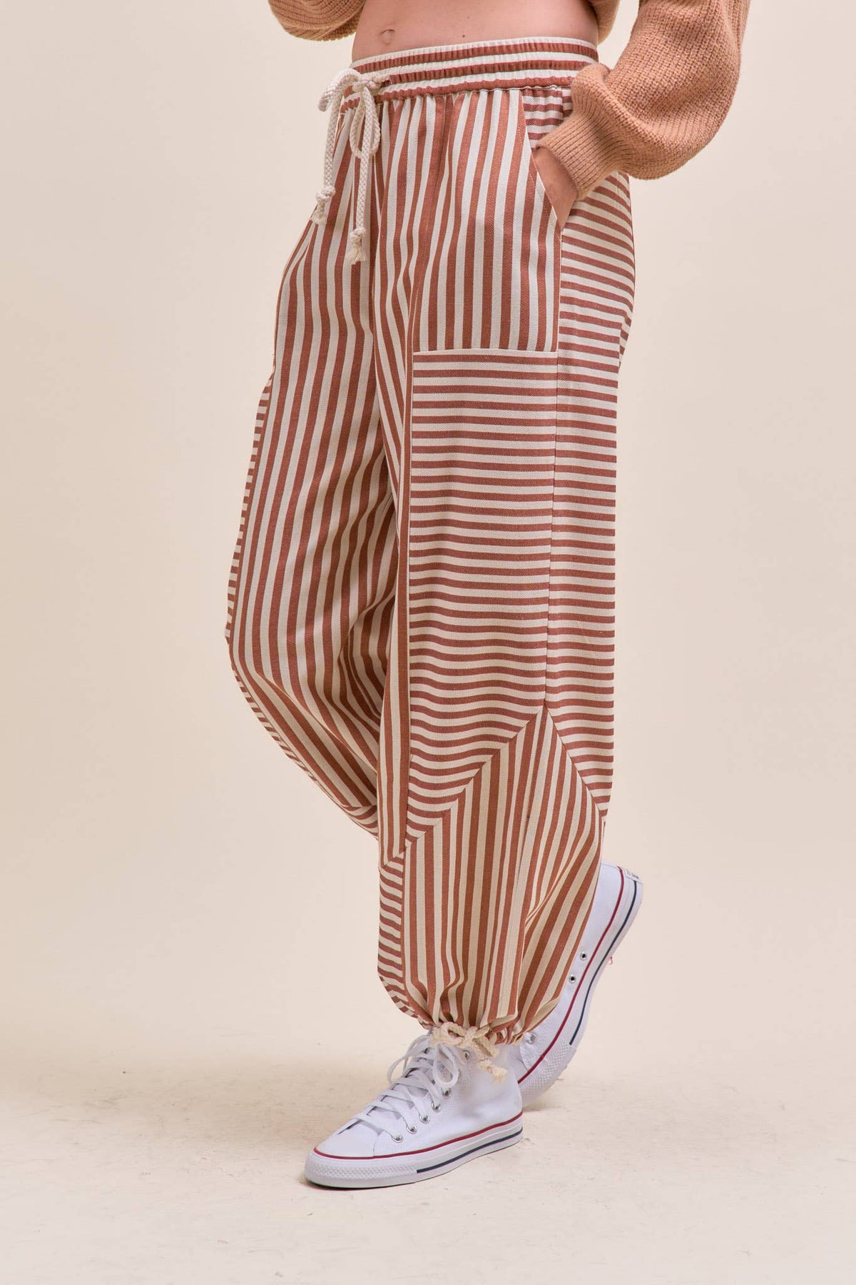 MIXED STRIPES PARACHUTE PANTS MP4366: Dark Blue Stripe / M
