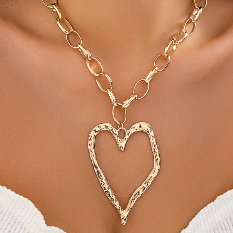 Statement Hammered Open Heart Necklace | 40NK9698: Gold