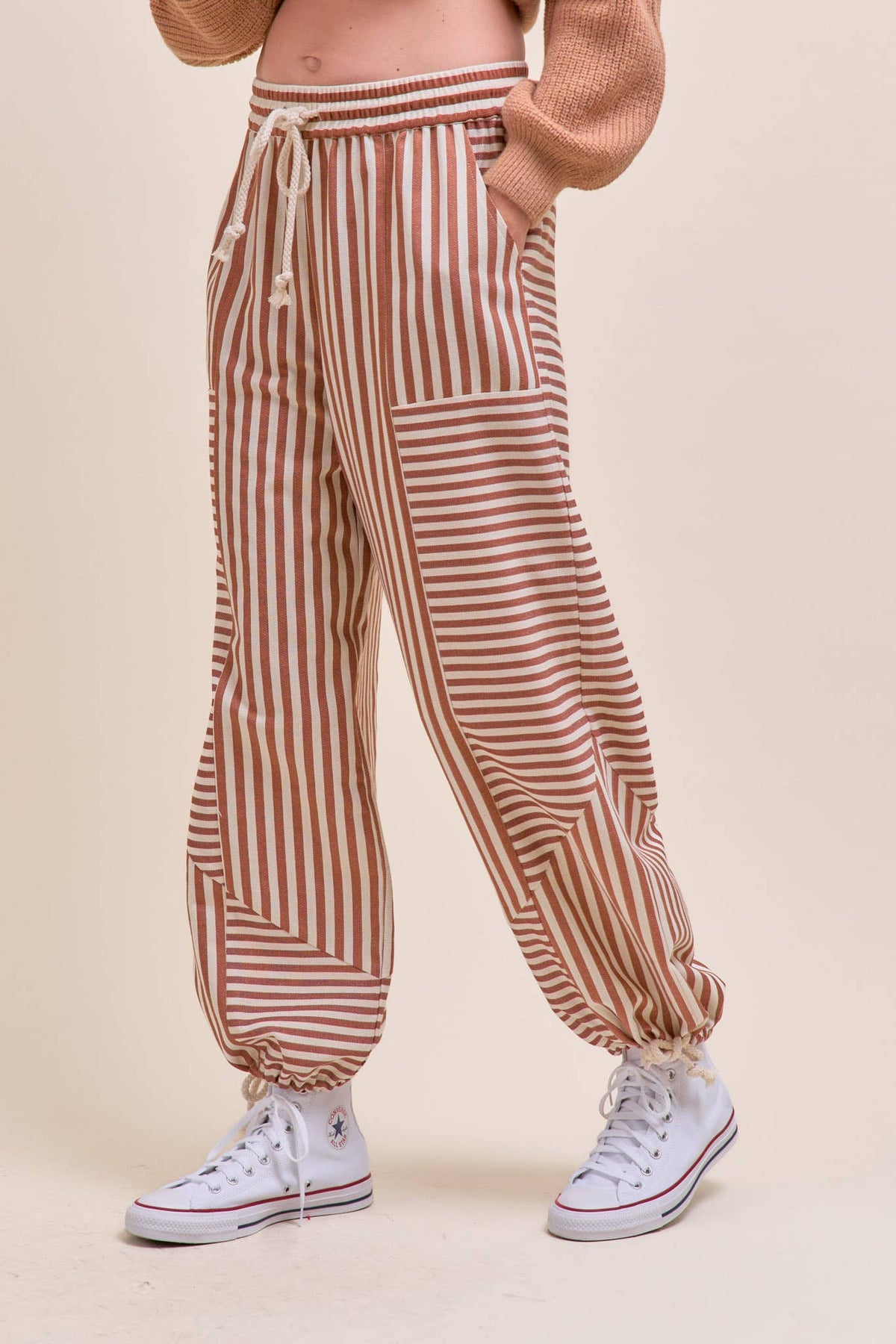 MIXED STRIPES PARACHUTE PANTS MP4366: Dark Blue Stripe / M