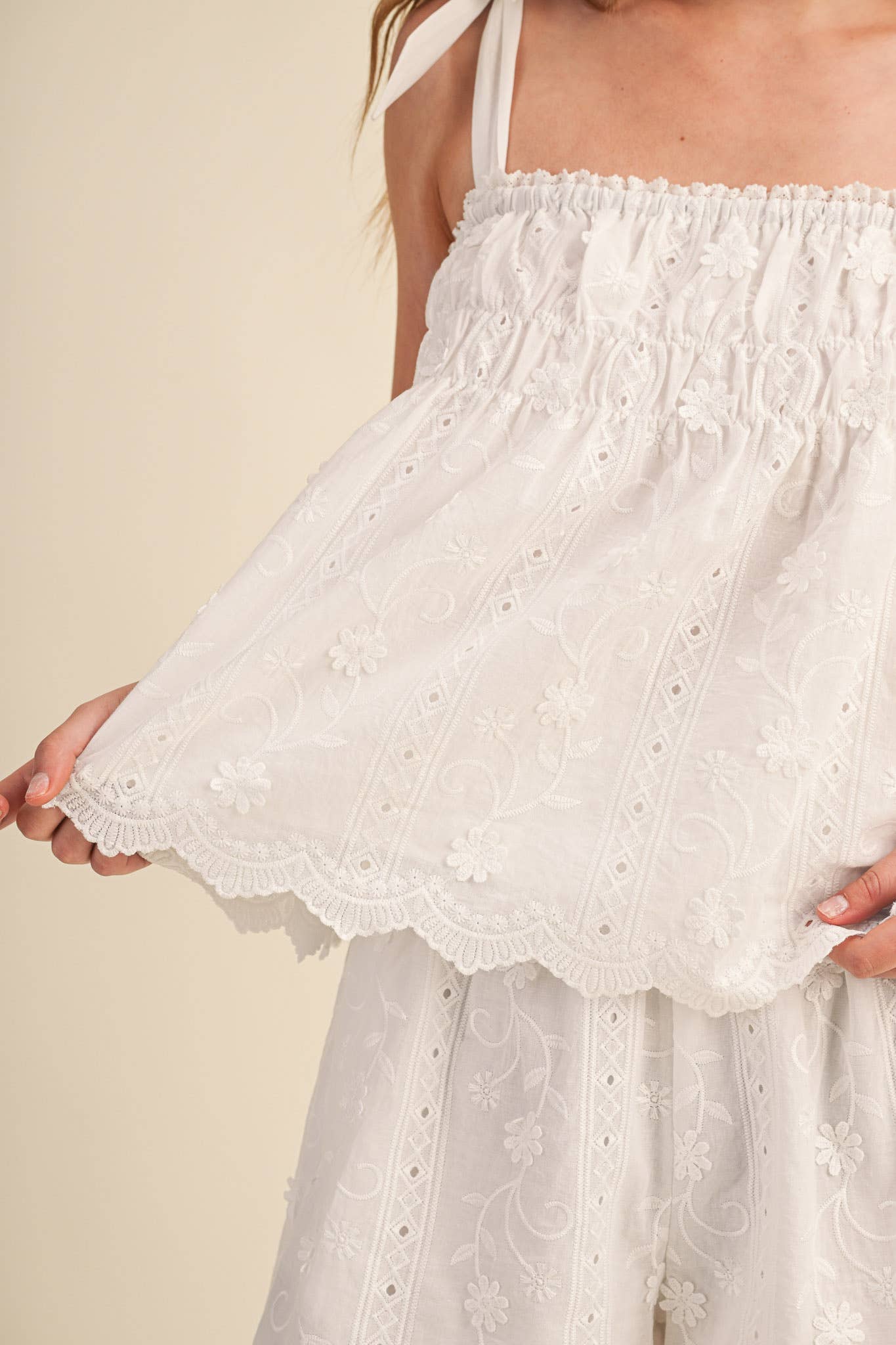 FLORAL EYELET TANK AND SHORTS SET MPST4820: White / S